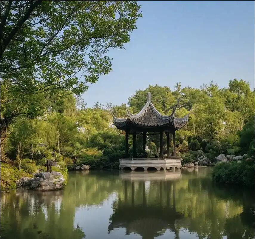 朝阳龙城向彤土建有限公司